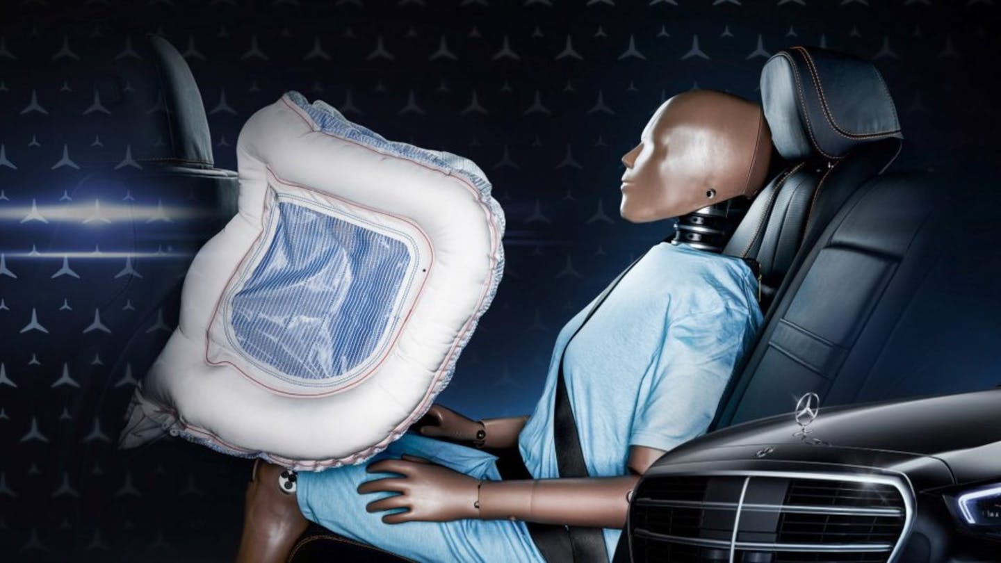 Mercedes Benz Classe S: arrivano gli airbag posteriori