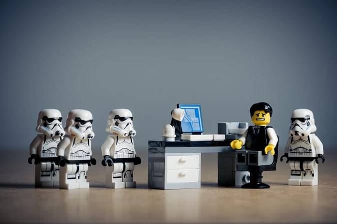 ufficio spiacevole e lego