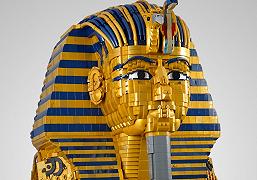 Tutankhamon, la maschera del faraone in LEGO a grandezza naturale