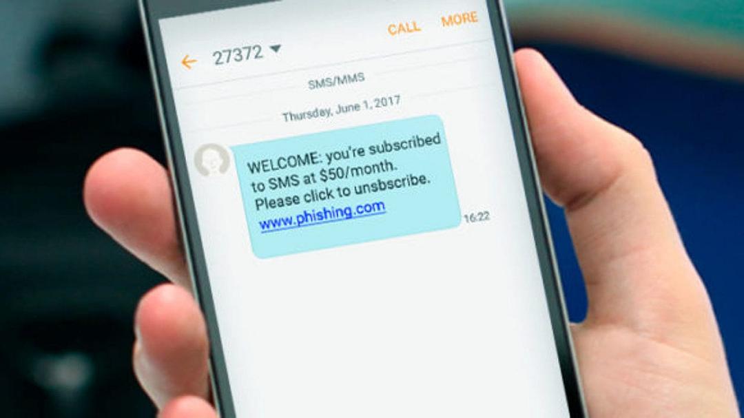 Abbonamenti per smartphone attivati a tradimento: 11 in manetta per truffa, sequestrati 12 milioni di euro