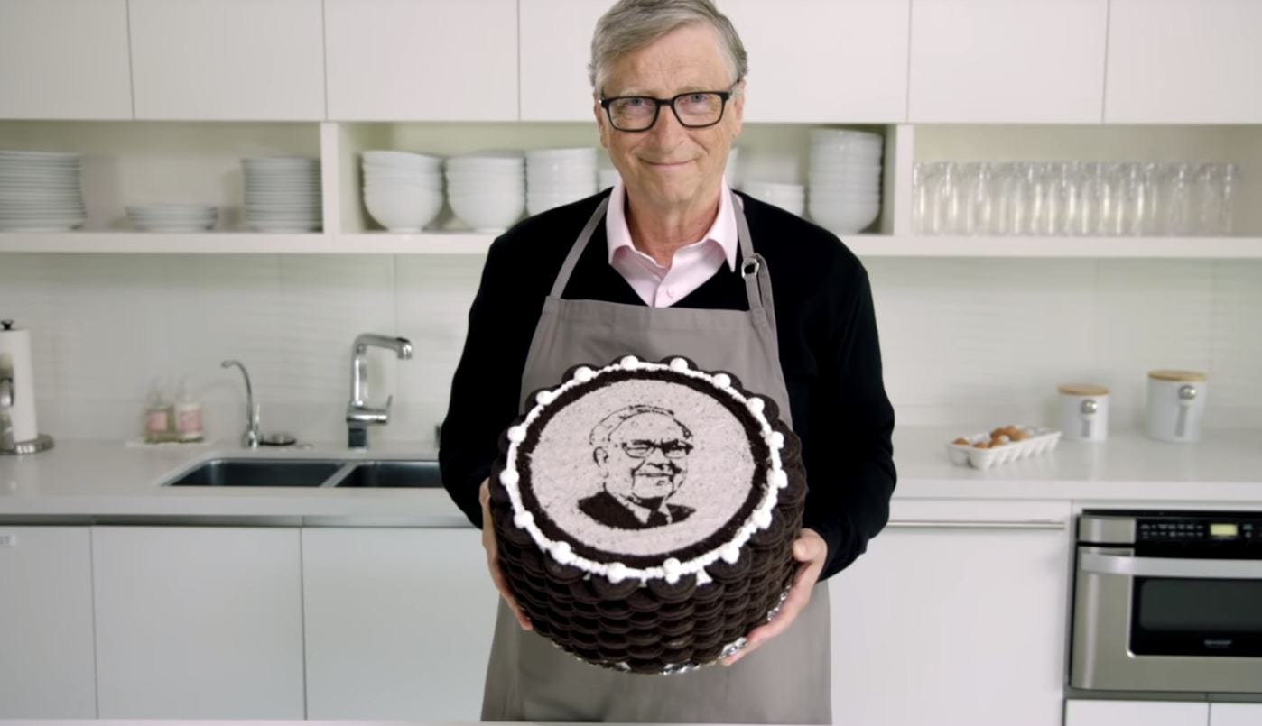 Bill Gates ha fatto gli auguri a Warren Buffett, a modo suo