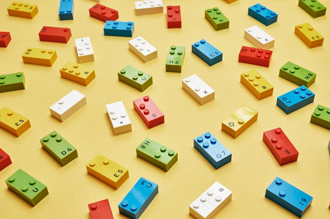 LEGO Braille Bricks: lanciato ufficialmente il programma LEGO per non vedenti