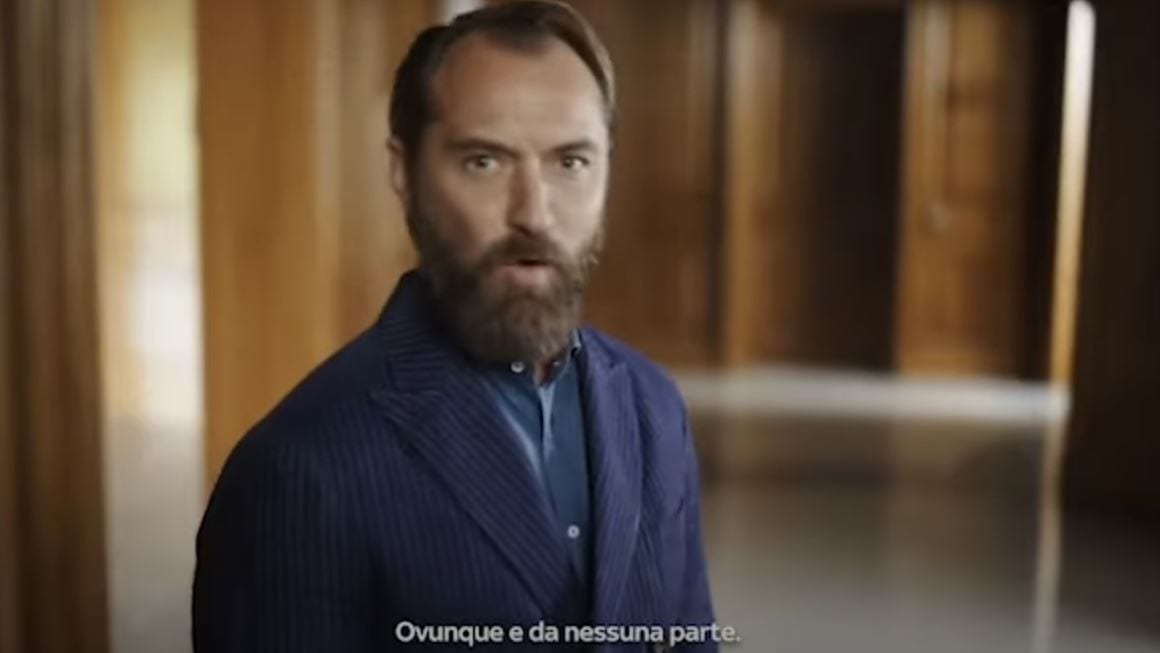 Sky Wifi, Jude Law protagonista del nuovo spot tra Venezia, Milano e Genova