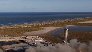 SpaceX, il prototipo Starship SN5 supera il test: compie un salto di 150 metri