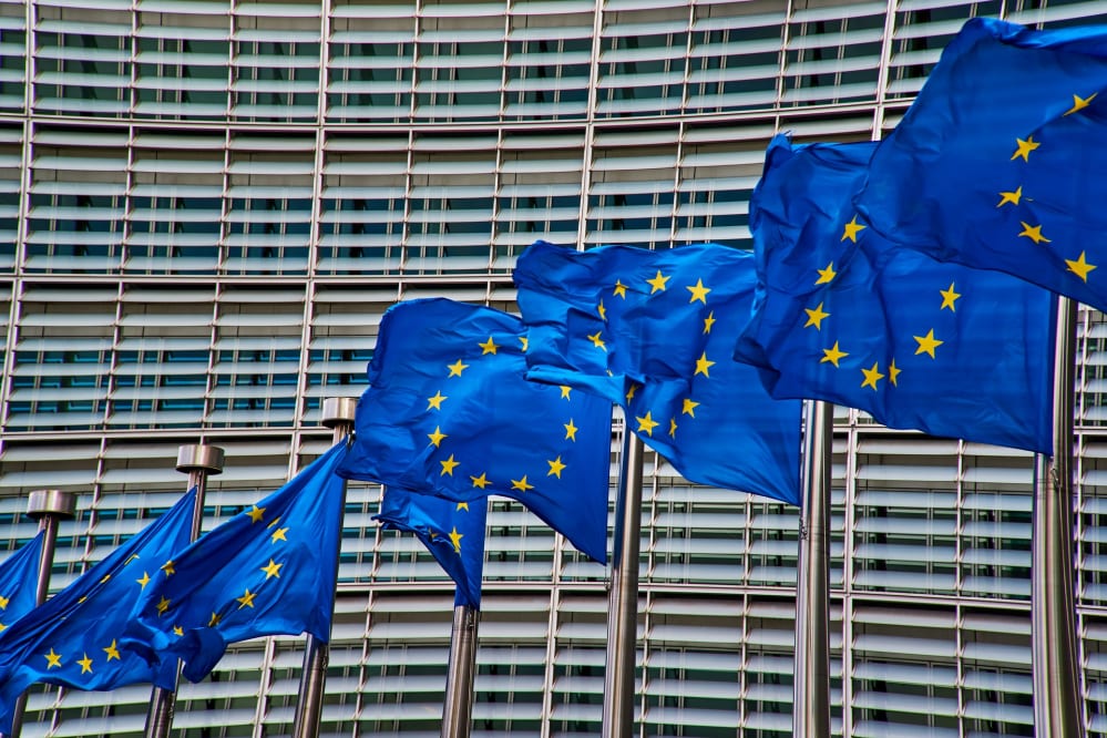 commissione europea bandiere