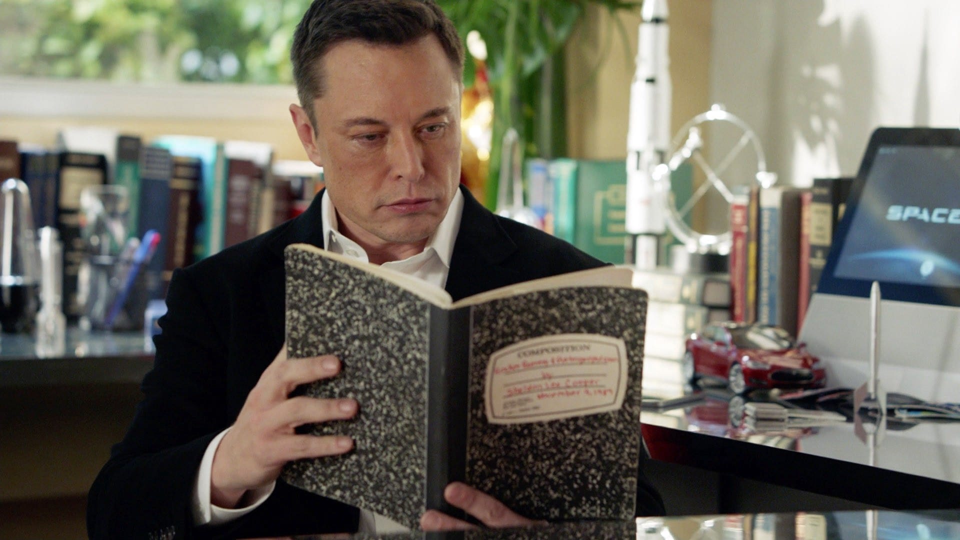 Elon Musk: i 61 libri "da leggere assolutamente" secondo il fondatore di Tesla