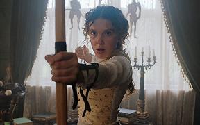 Enola Holmes 2: finite le riprese, ecco il video di celebrazione sul set con Millie Bobby Brown