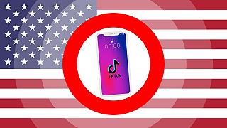 USA, la vendita di TikTok a Walmart è sospesa a tempo indefinito