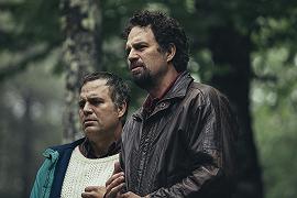 Un volto, due destini: la miniserie con Mark Ruffalo arriva su Sky