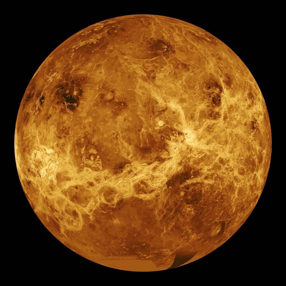 Trovata fosfina nell’atmosfera di Venere: è una traccia di vita? Trovata fosfina nell’atmosfera di Venere: è una traccia di vita?