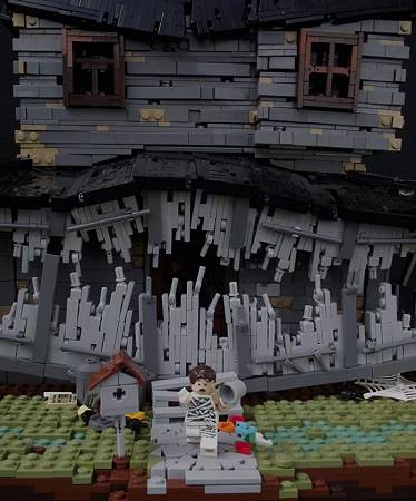 LEGO Monster House