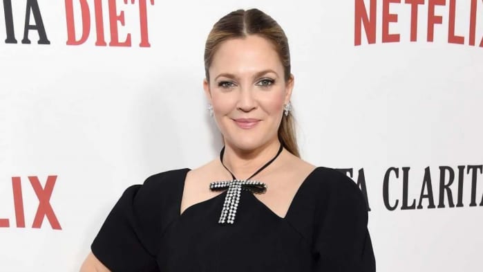 Scream, Drew Barrymore riprende il suo ruolo in una clip su Twitter