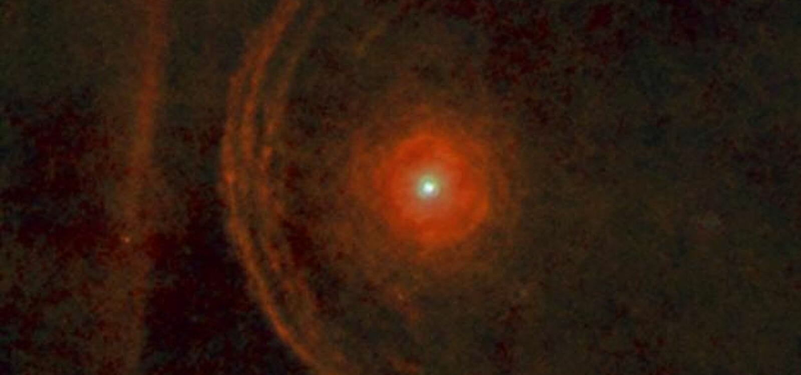 Betelgeuse: non è poi così grande e così lontana