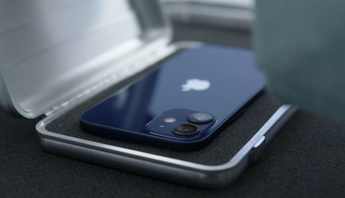 È vero: alcuni iPhone 12 mini hanno un consumo insolito di batteria