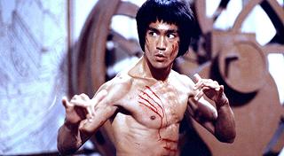 Bruce Lee: i fan festeggiano l’ottantesimo compleanno della leggenda