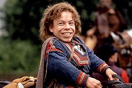 Willow: Warwick Davis svela le sue speranze per la serie Disney+