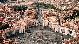 Vaticano, addio alle auto tradizionali: solo elettriche e ibride