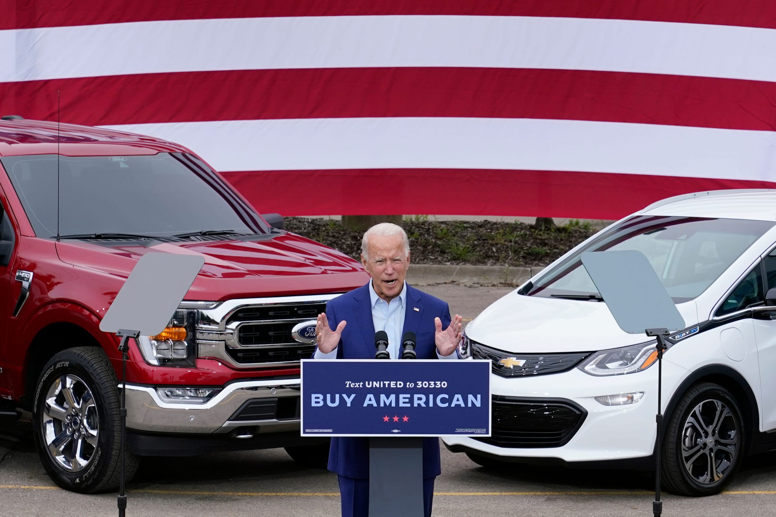 Biden sostituirà la flotta auto del governo con veicoli elettrici