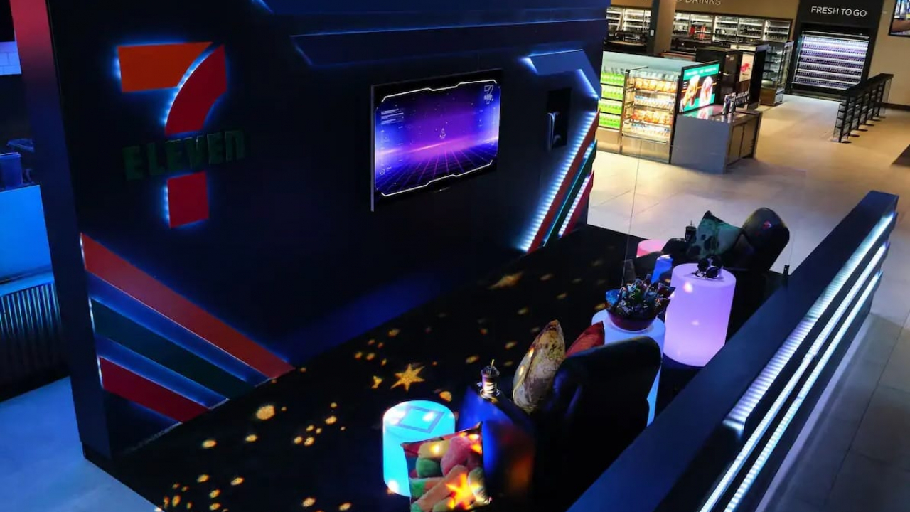7-Eleven in “affitto” su airbnb per una nottata nerd da sogno