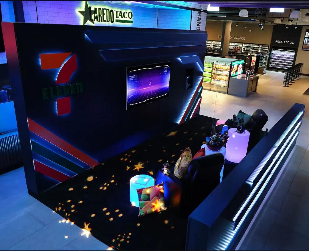 7-Eleven in “affitto” su airbnb per una nottata nerd da sogno