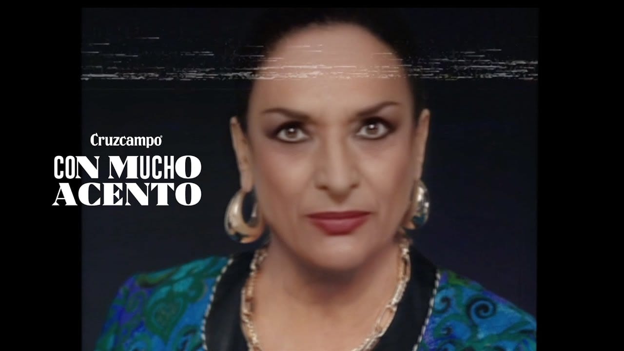 Deepfake: una controversa pubblicità spagnola riporta in vita una leggendaria cantante