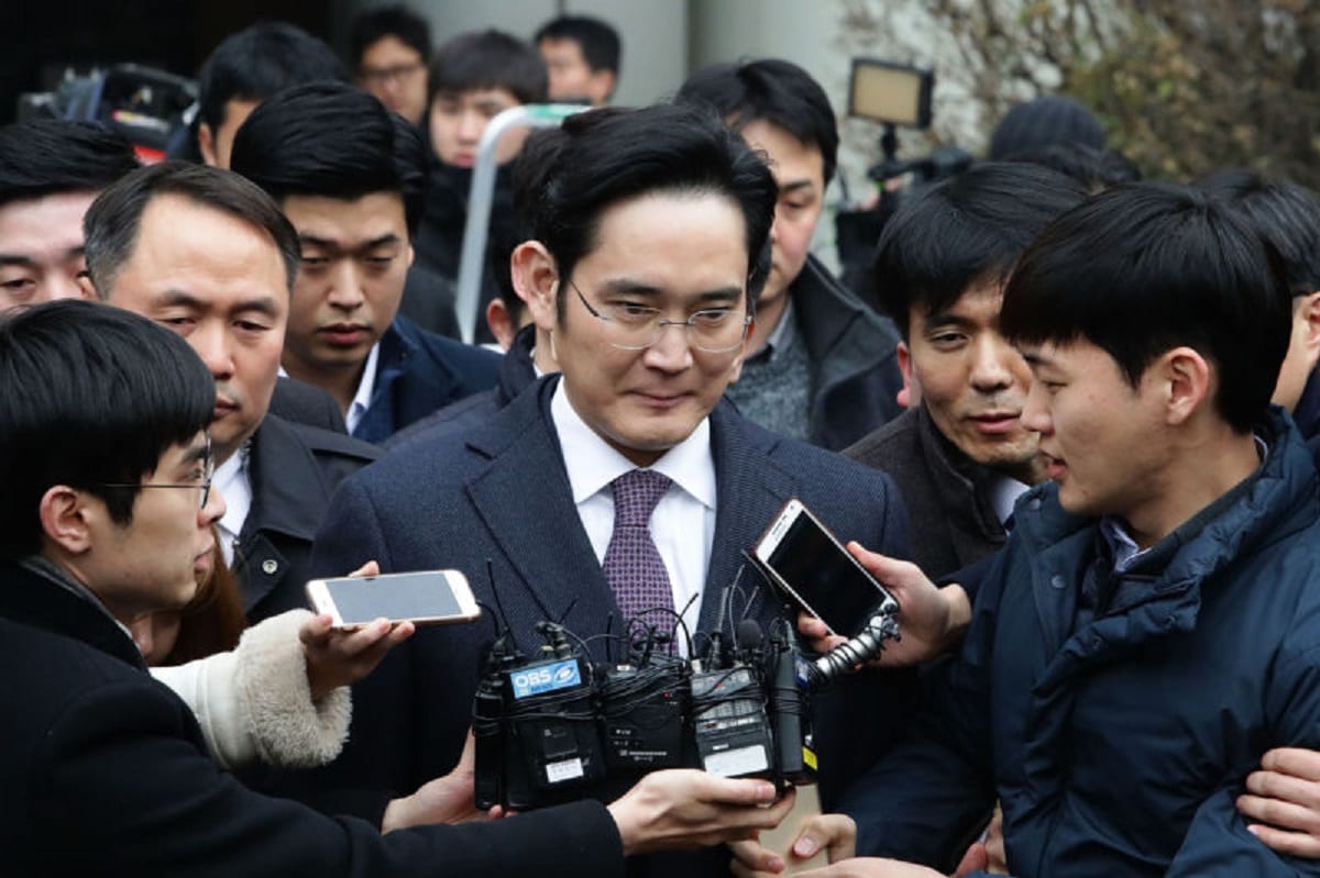 Samsung, 30 mesi di carcere per corruzione al vicepresidente Lee Jae-yong