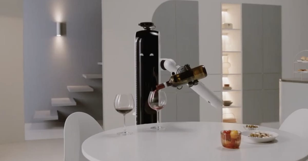 Samsung ha presentato un robot maggiordomo: fa la lavastoviglie e versa il vino