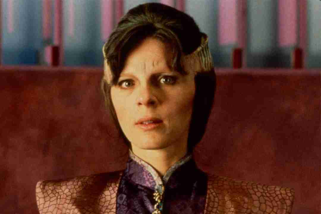 mira-furlan-babylon-5