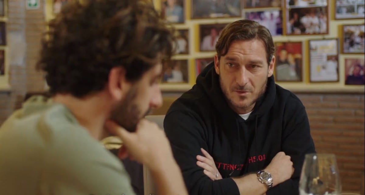 Speravo de morì prima: nuova clip della serie Sky su Francesco Totti