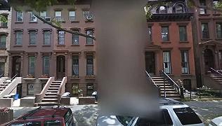 Google Street View: ora potete nascondere la vostra casa dietro ad un muro di pixel