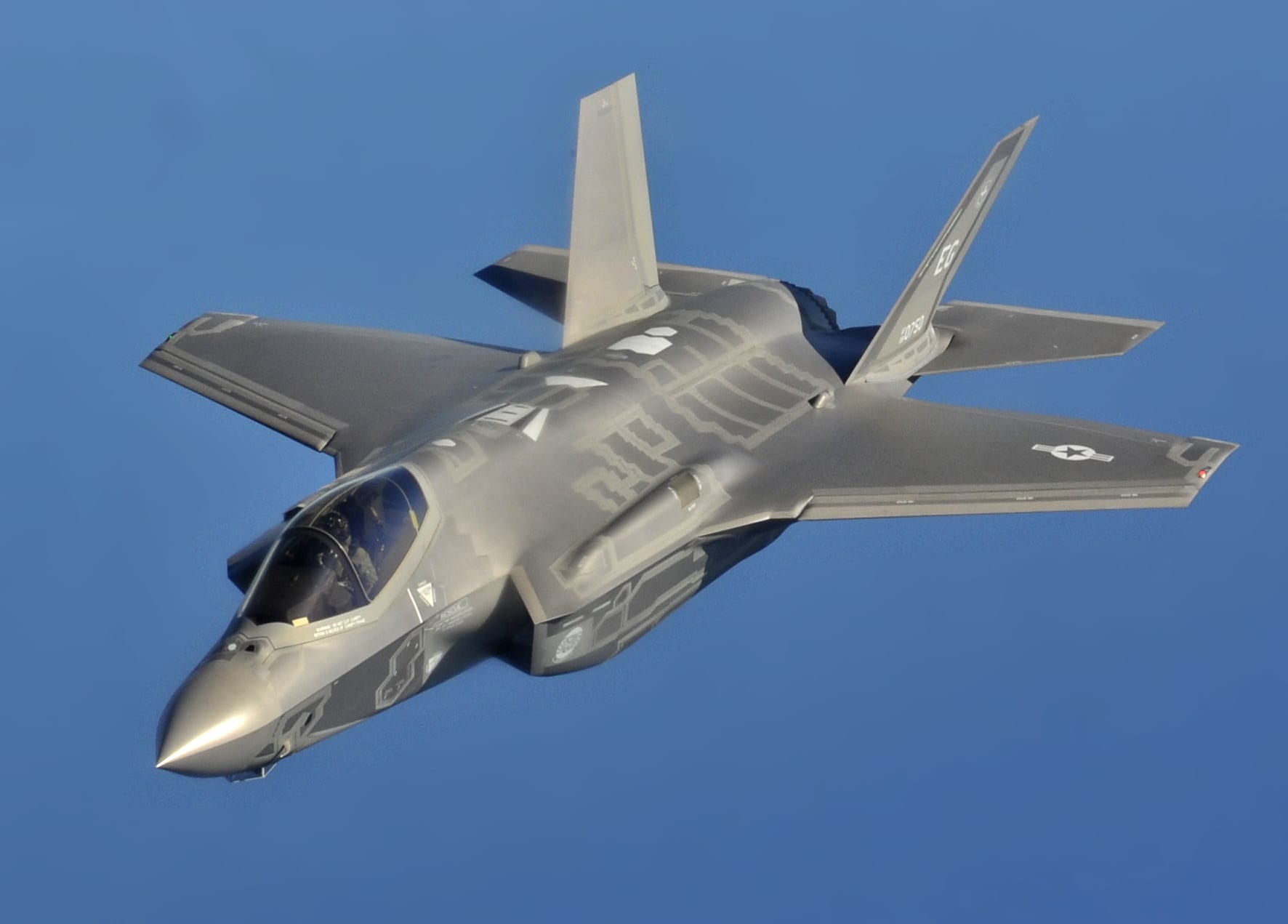 USA, i jet militari F-35 sono “Ferrari” da tenere in garage