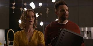 Happily: il trailer del nuovo film “romantico” con Joel McHale