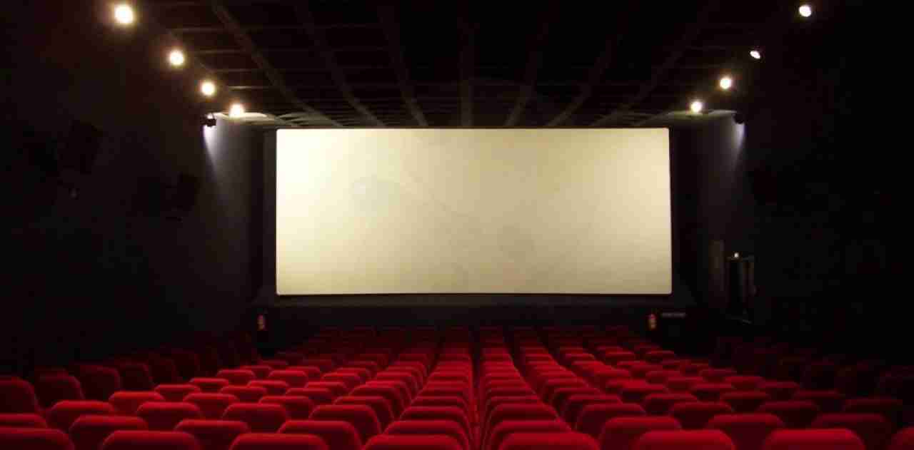 Cinema e teatri aperti dal 27 marzo