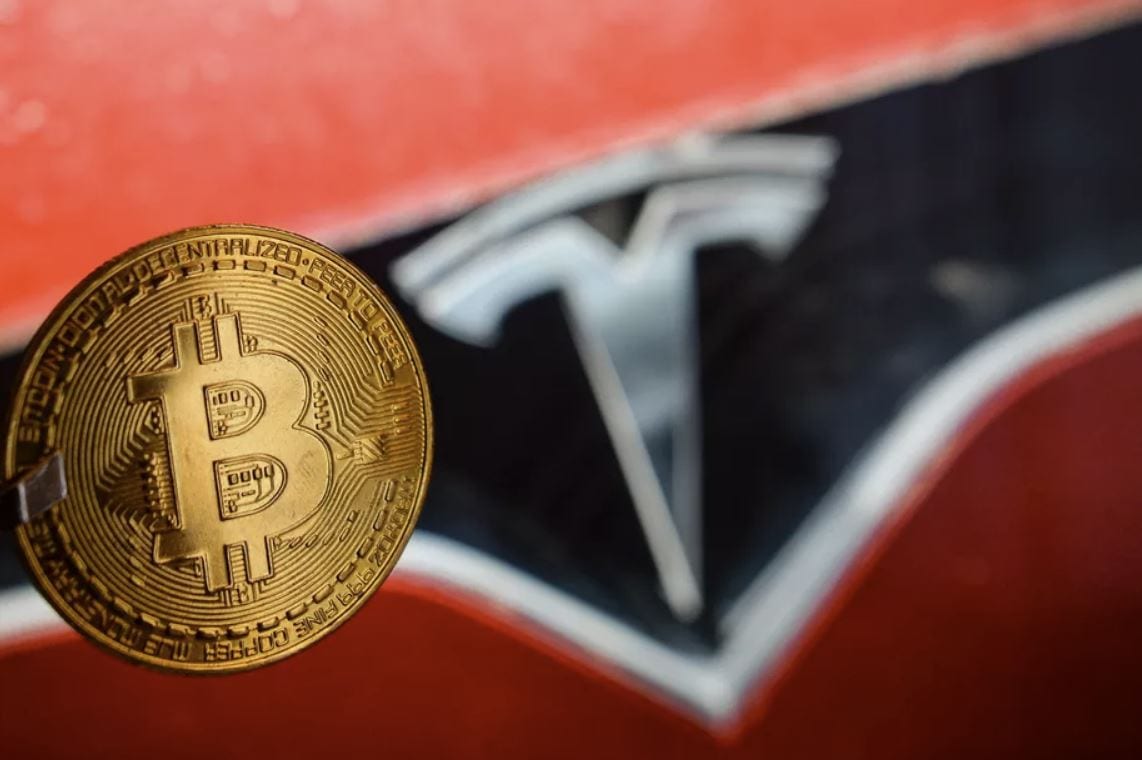 Tesla, la scommessa sui Bitcoin costa carissimo: persi oltre 140 milioni di dollari