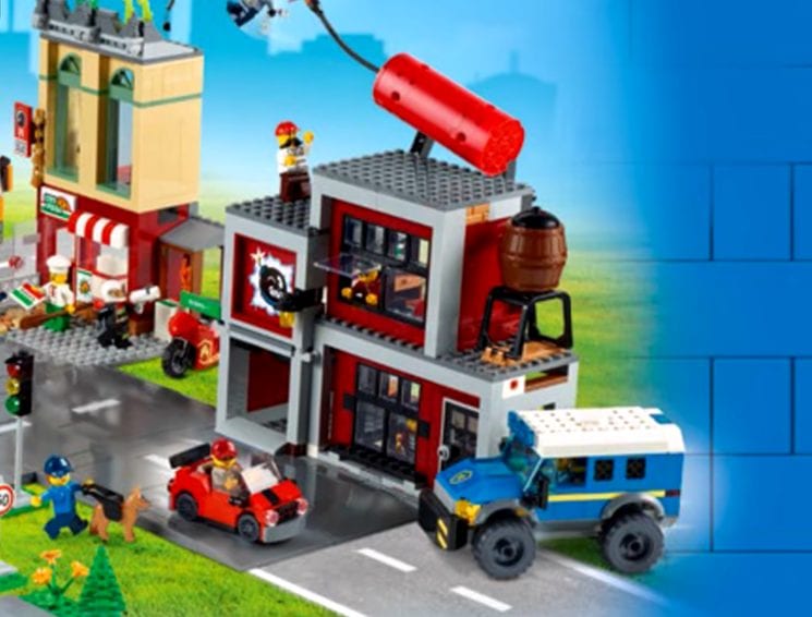 LEGO Crook's Hideout Raid