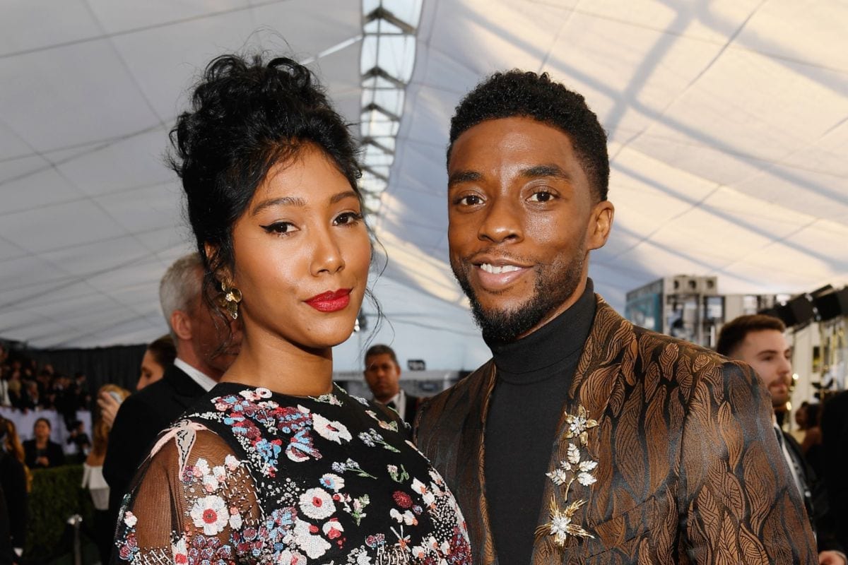 Chadwick Boseman: la moglie accetta in lacrime il Golden Globe postumo