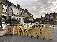 Ambiente, l’esperimento di Londra: strade davanti alle scuole chiuse, crollano le emissioni di NO2