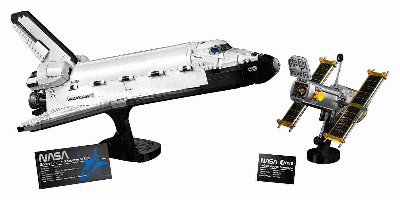 LEGO Space Shuttle Discovery