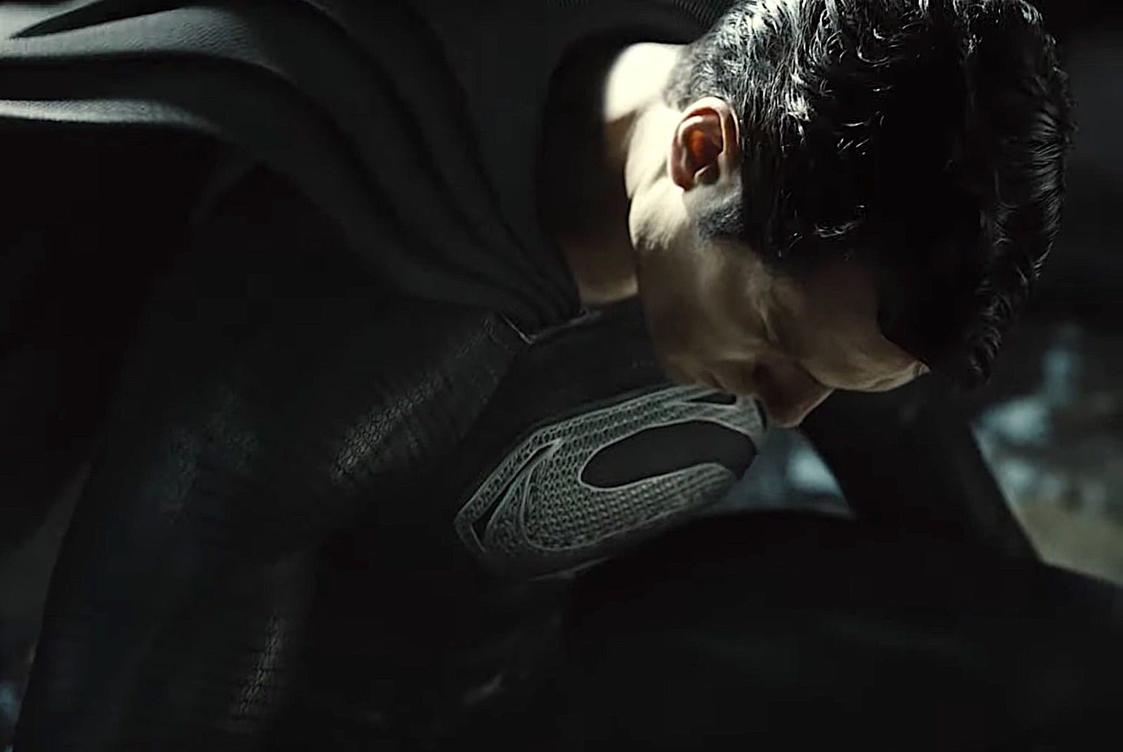 Justice League: Henry Cavill si congratula con Zack Snyder