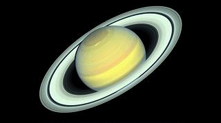 Saturno: il cambio di stagione catturato da Hubble