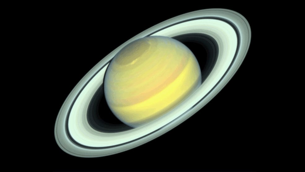 Saturno: il cambio di stagione catturato da Hubble