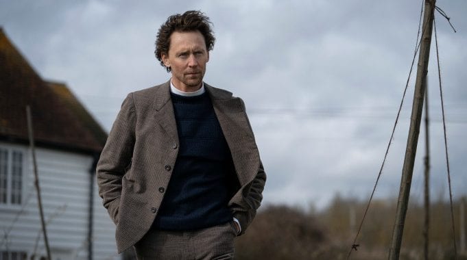 The White Darkness: Tom Hiddleston protagonista della serie di Apple TV+