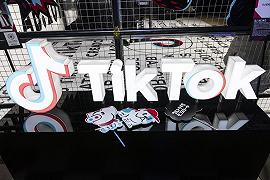 TikTok sta testando una sezione shopping con cui smerciare prodotti