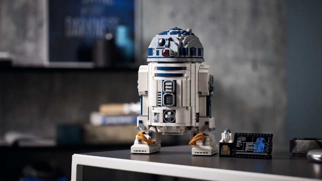 LEGO R2-D2