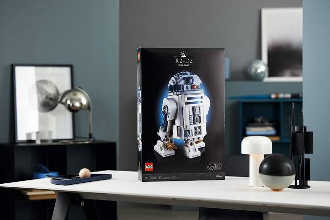 LEGO R2-D2