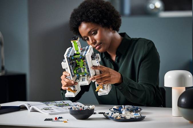 LEGO R2-D2