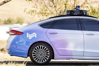Lyft annuncia altri 1072 dipendenti, il competitor di Uber lascia a casa il 26% del personale