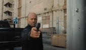Wrath of Man: il red band trailer e una nuova clip del film con Jason Statham