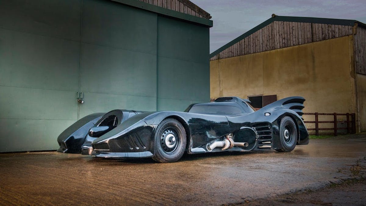 Batman ’89: la batmobile del film torna a sfrecciare in strada