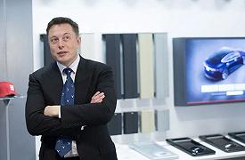 Elon Musk anticipa un programma per creare carburante dall’aria